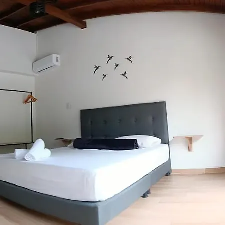 Cloud9 Hostel Medellín Exterior photo